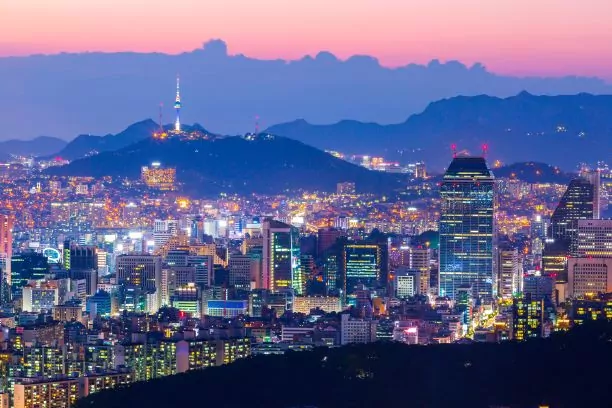 קו הרקיע של סיאול בלילה, דרום קוריאה 