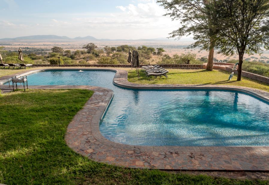 לודג' בשמורת הסרנגטי, ספארי בטנזניה