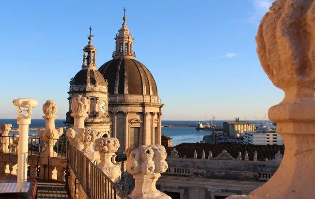 שייט קסום בדרום איטליה "לה דולצ'ה ויטה", החיים הטובים מנאפולי דרך סיציליה למלטה