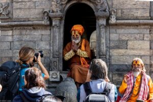 מפגשים בקטמנדו | צילום מוטי לסקי